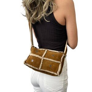 CHANEL Vintage CC Logo Shearling Crossbody Bag Brown Cream Mouton Suede [106225]